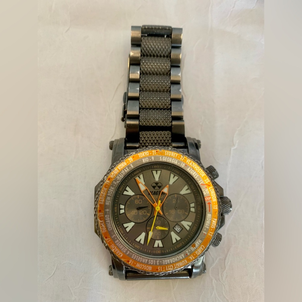 REACTOR Men's 91610 Proton World Time Chronograph in gunmetal